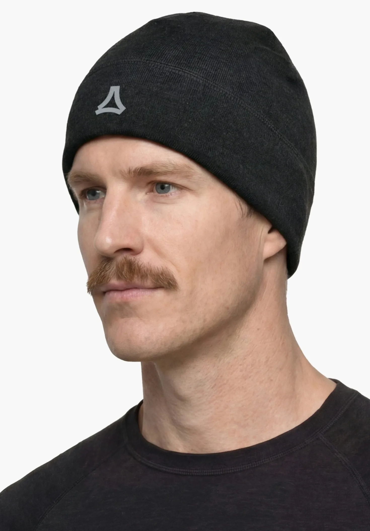 Enganliegende Beanie aus Tencel™