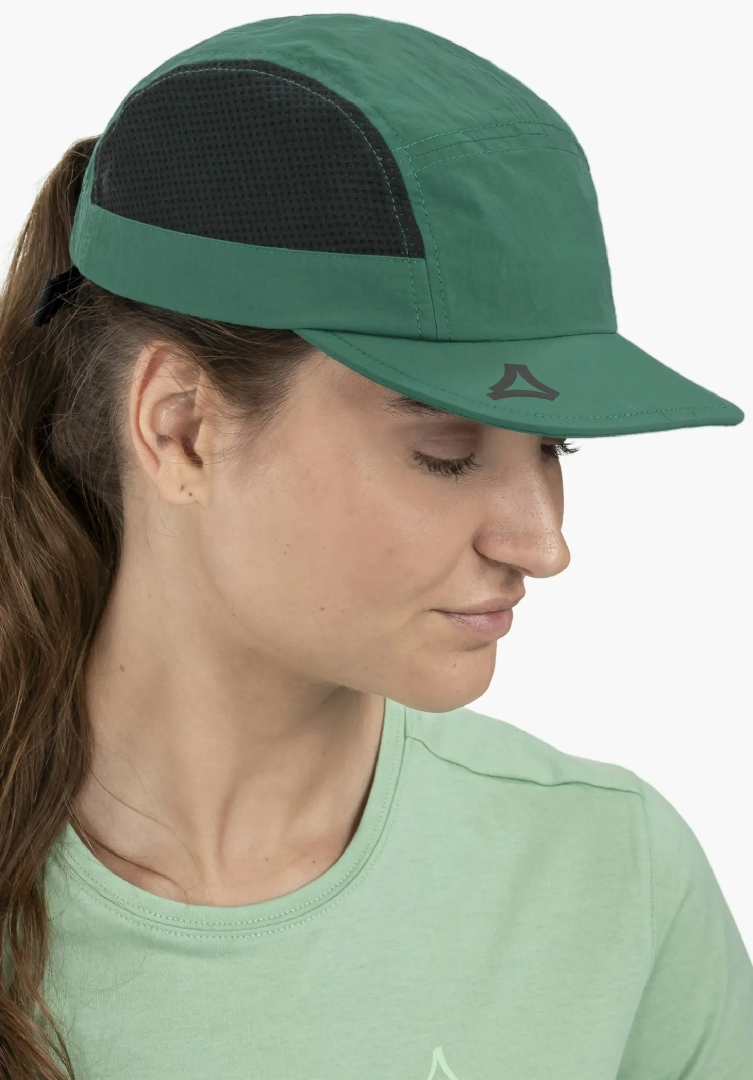 Leichte Cap mit flexiblem Schirm