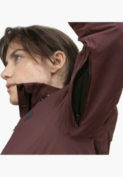 Sportlich-modern geschnittene Skijacke