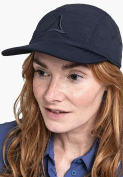 Strapback Cap mit flachem Schirm