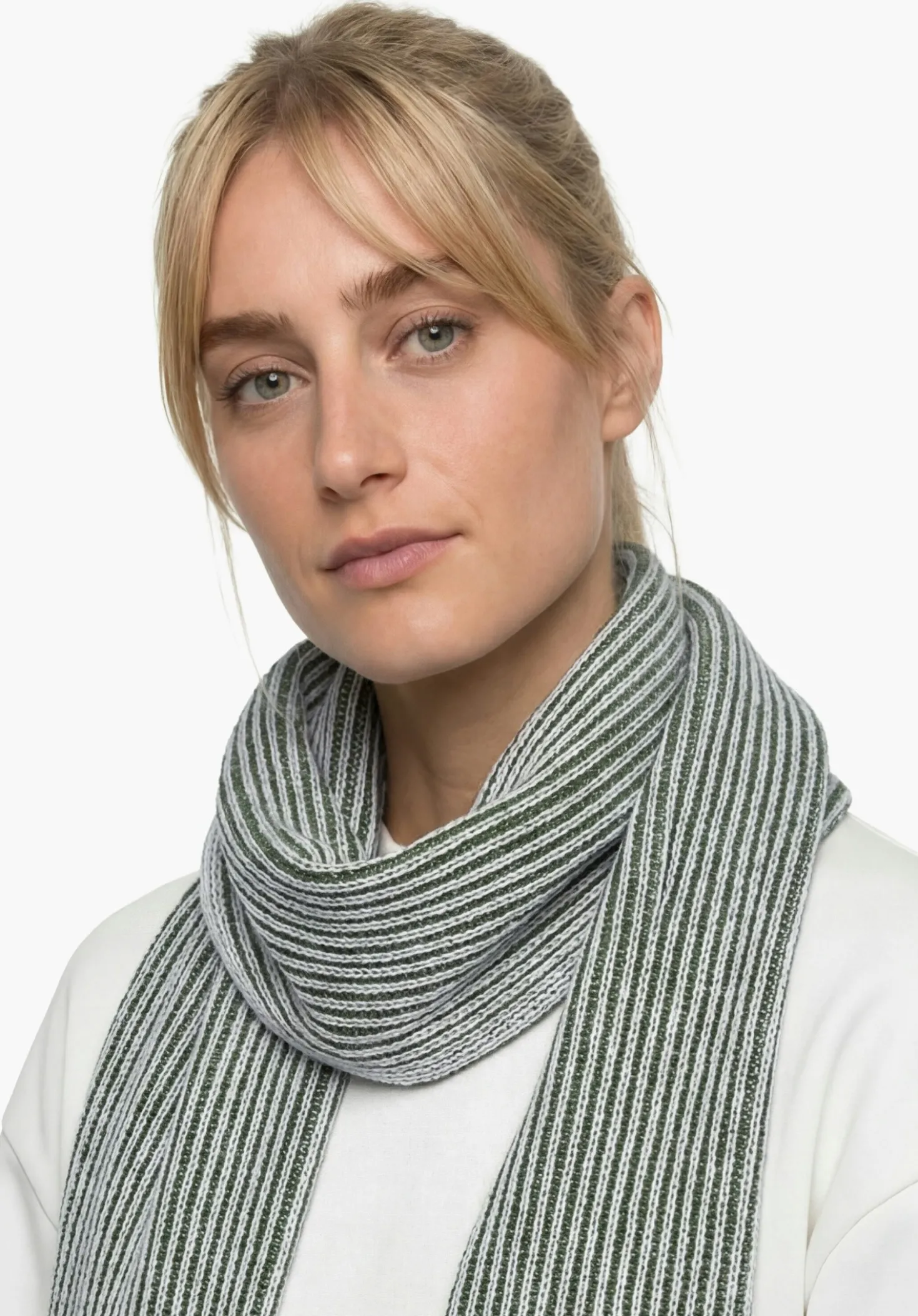 Wärmender Schal in 2-Tone Strick-Optik